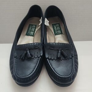 Red Cross Comfort Fit Women Black Loafer Cushion Insole Leather Upper Sz 8 (EUC)